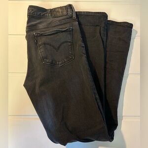 311 shaping skinny Levi jeans